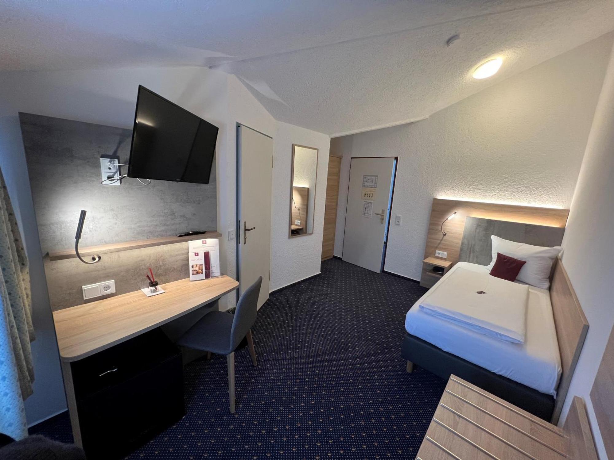 Parkhotel オーベルツハウゼン エクステリア 写真