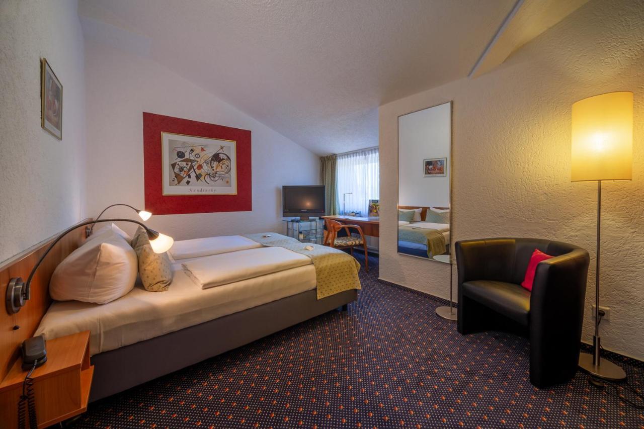 Parkhotel オーベルツハウゼン エクステリア 写真